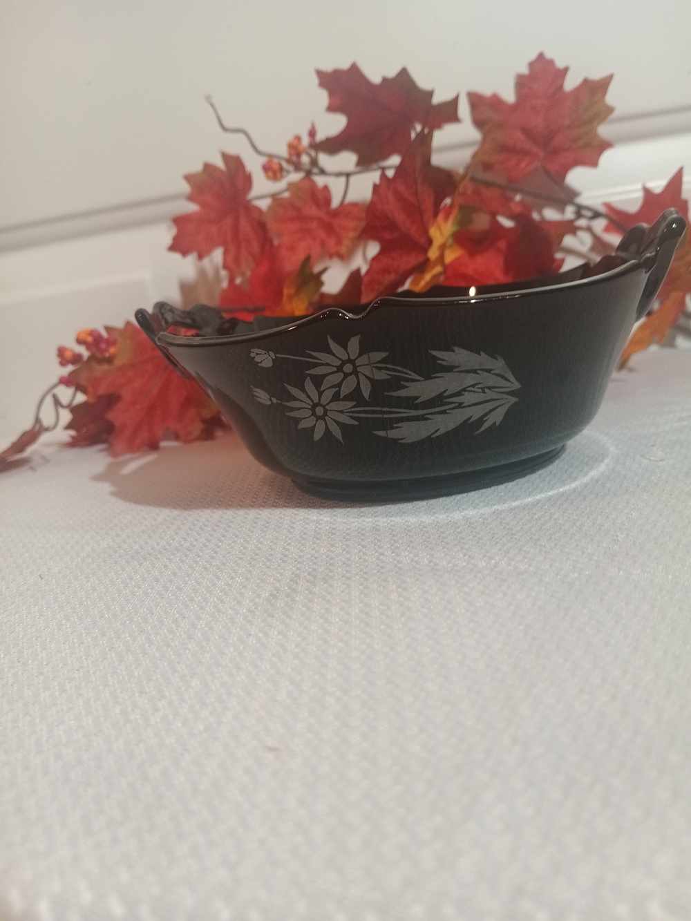 Black Amethyst L.E. Smith Mt Pleasant 6" Bowl